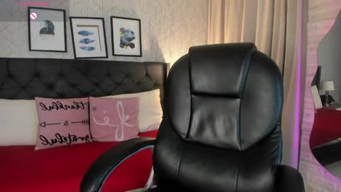 sophie__blare online show from May 2026 06:59:01 PM