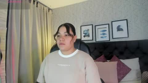 sophie__blare online show from July 2026 06:56:02 PM