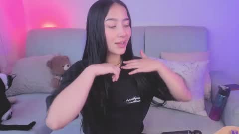 Sophie  online show from May 2026 02:14:01 PM
