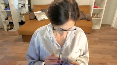 Sophie online show from November 2025 10:57:02 AM