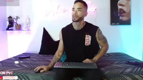 SOPHIE - FOXX online show from April 2026 12:07:01 PM