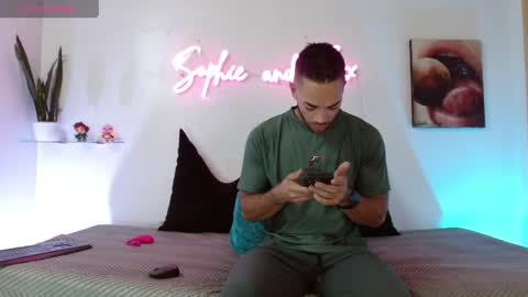 SOPHIE - FOXX online show from May 2026 12:00:02 PM