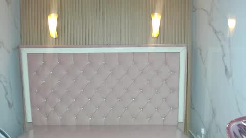 Snapshot of sophie_jones_b chatting on February 2026 12:51:01 AM sophie_jones_b online show from February 2026 12:51:01 AM