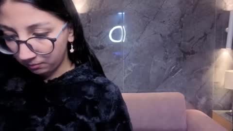 Snapshot of sophie_jones_b chatting on February 2026 12:35:02 PM sophie_jones_b online show from February 2026 12:35:02 PM