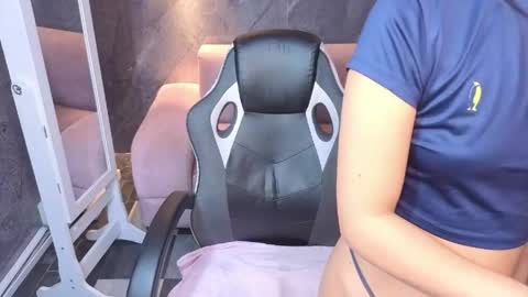 sophie_jones_b online show from May 2026 12:45:02 PM