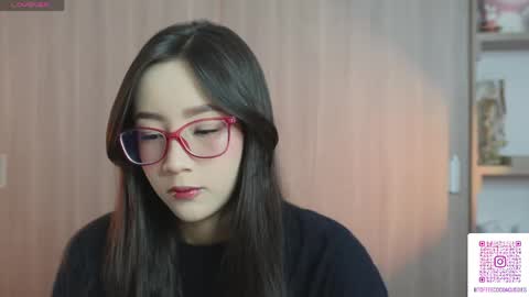 Snapshot of sophie_lii chatting on April 2026 08:44:02 PM Sophie or Sof online show from April 2026 08:44:02 PM