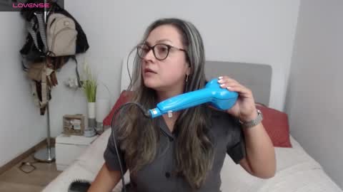 Snapshot of sophie_lopez1 chatting on December 2024 01:13:01 AM Sofa online show from December 2024 01:13:01 AM