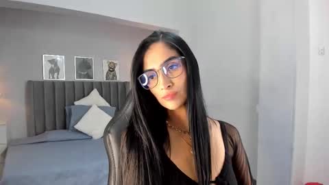 Sophi online show from February 2026 01:37:01 PM