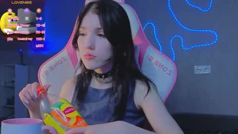 sophie_nomenal_ online show from December 2025 04:40:01 AM