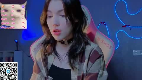 sophie_nomenal_ online show from February 2026 07:34:02 PM