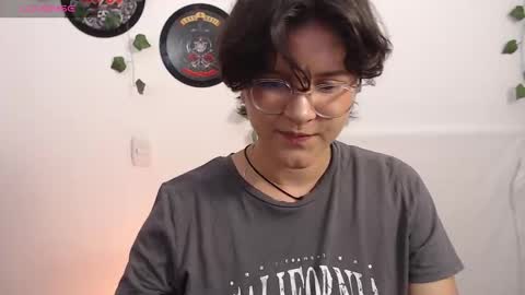 Snapshot of sophie_ross1 chatting on October 2025 12:52:02 AM sophie_ross1 online show from October 2025 12:52:02 AM