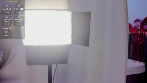 sophie_smith19 online show from February 2026 01:52:02 PM