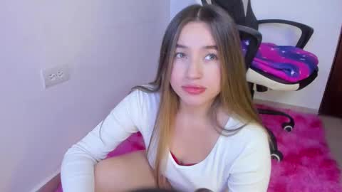 sophie_spencer1 online show from December 2025 02:07:02 AM