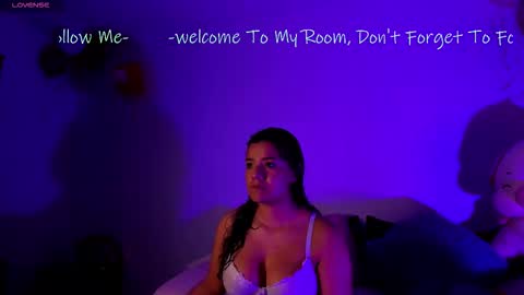 Sofia online show from December 2025 01:24:01 AM