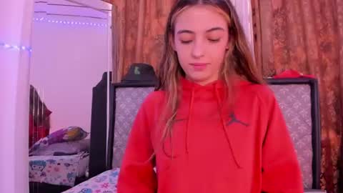 Sophie online show from June 2026 05:17:02 PM