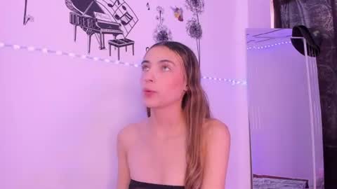 Sophie online show from July 2026 06:11:01 PM