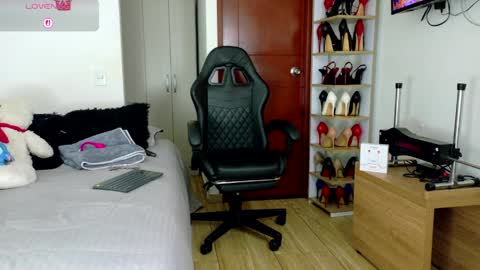 Snapshot of sophiebaker__ chatting on April 2026 01:54:01 AM sophiebaker__ online show from April 2026 01:54:01 AM