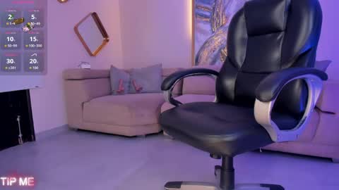 Sophie online show from April 2026 12:24:01 AM