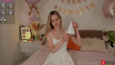 sophiebelll online show from May 2026 11:09:02 AM