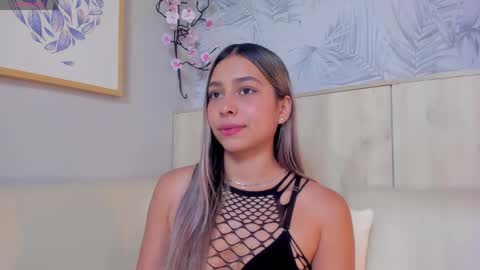 Sophie online show from May 2026 01:48:02 PM