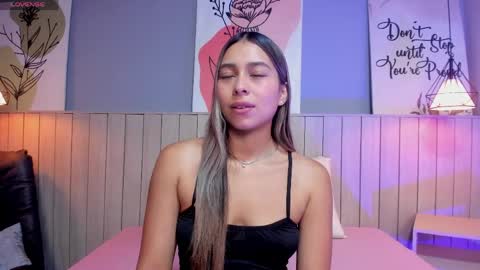 Sophie online show from May 2026 01:08:01 PM