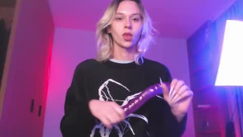 Snapshot of sophiediamond_x chatting on November 2025 06:52:02 PM sophiediamond_x online show from November 2025 06:52:02 PM