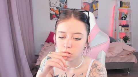 Sophie  online show from January 2025 10:19:01 AM