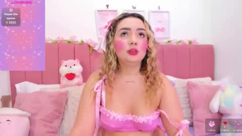 Snapshot of sophiee_rosee chatting on December 2025 04:58:02 PM sophiee rosee online show from December 2025 04:58:02 PM