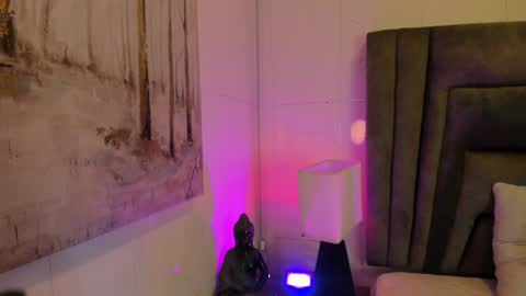 Sophie  online show from March 2025 11:29:02 AM