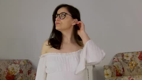 Sophie Rain online show from October 2025 12:00:01 AM