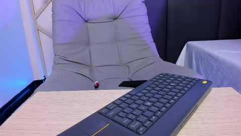 sophieharris__ online show from February 2025 12:48:01 AM