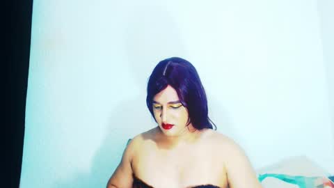 sophiehillsxo online show from April 2026 12:59:02 AM