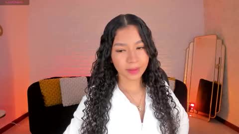 Sophie Houston online show from October 2025 05:52:01 AM