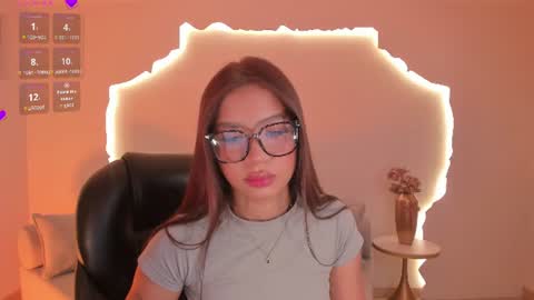 Sophie Houston online show from June 2026 03:44:01 AM