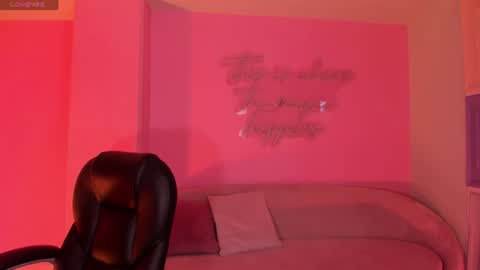 Sophie Houston online show from July 2026 02:03:02 AM