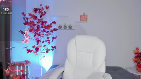 Sophie Hunt online show from February 2025 11:05:01 PM