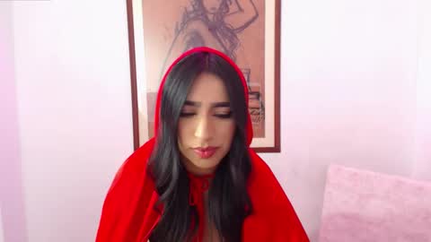 Snapshot of sophielambert_ chatting on November 2025 06:16:02 AM Sophie online show from November 2025 06:16:02 AM