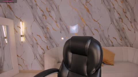 Snapshot of sophielanne chatting on March 2026 04:05:02 AM Sophie online show from March 2026 04:05:02 AM