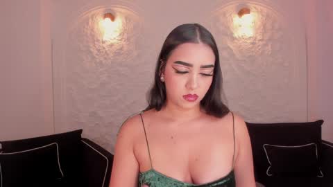 Snapshot of sophielanne chatting on April 2026 04:13:02 AM Sophie online show from April 2026 04:13:02 AM