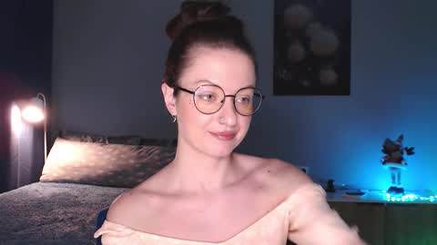 sophieleroux online show from December 2025 09:42:01 PM