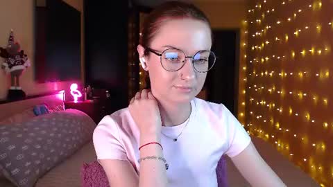 sophieleroux online show from July 2026 08:27:01 PM