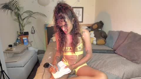 SofiTrans21 online show from January 2025 09:58:01 PM