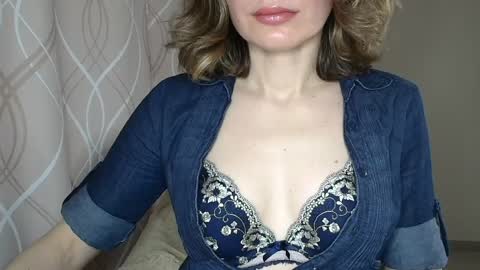Sophiemisss online show from April 2026 10:49:02 AM