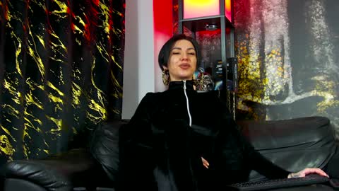 Snapshot of sophiepriestess chatting on December 2024 05:31:01 PM SophiePriestess online show from December 2024 05:31:01 PM