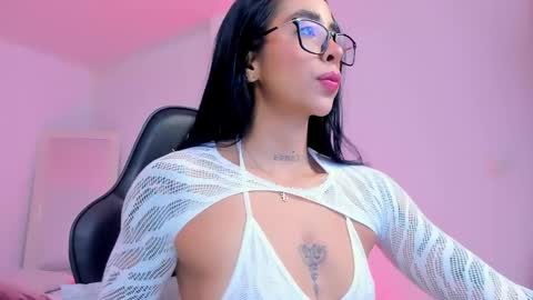 sophierooy online show from May 2026 02:24:02 PM