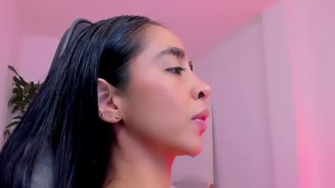 sophierooy online show from July 2026 12:48:02 PM