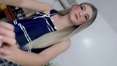 Snapshot of sophieslutx chatting on July 2026 10:44:02 AM SOPHIEX online show from July 2026 10:44:02 AM