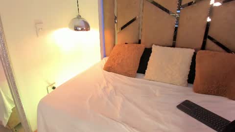 sophiie_rosee online show from July 2026 08:35:01 PM