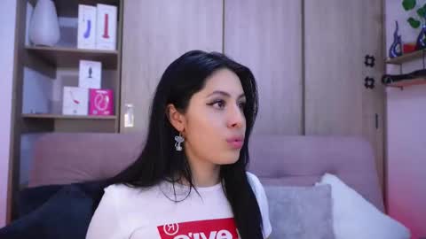 Sophiie online show from March 2026 09:45:01 PM