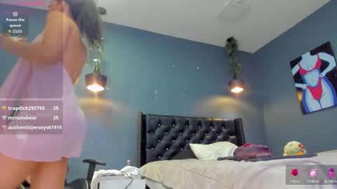 Sophie Taylor online show from September 2025 01:32:01 PM